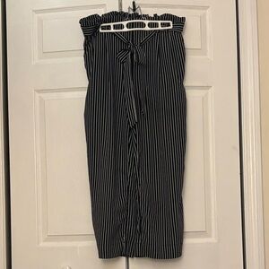POPSUGAR Black and White Striped Paperbag Style Cropped Pabts  Size L